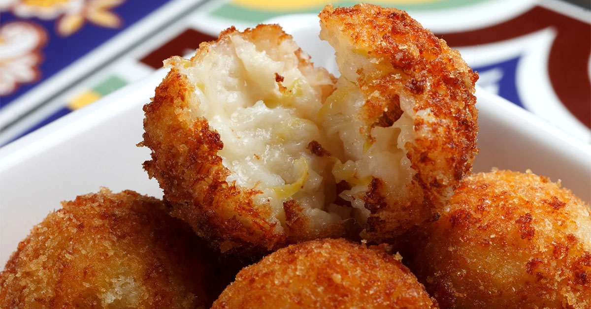 Bolinho de arroz simples e saudável: receita fácil