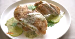 Frango com molho de iogurte e limão receita simples e deliciosa