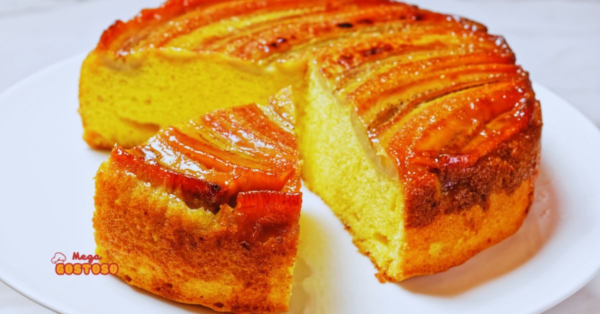 Como fazer bolo de banana caramelizada: receita de bolo Invertido