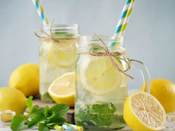 Limonada suíça para o verão: a bebida ideal para dias quentes